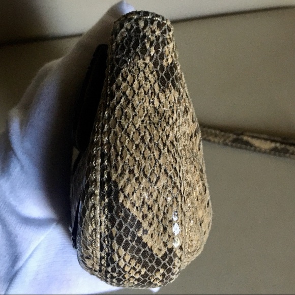 Talbot’s Clutch - Picture 10 of 11